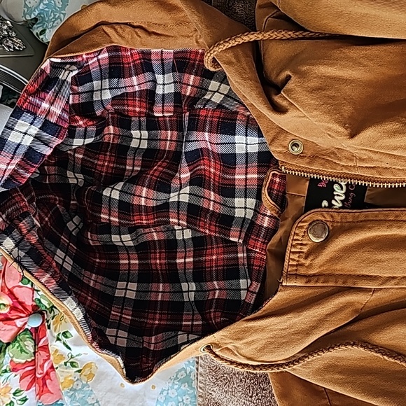 Spring Jacket - Picture 4 of 4